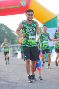 BIB: 252
                            <button type="button" onclick="openModal(3646991)" class="btn btn-primary btn-sm float-right btn-popup" data-toggle="modal" data-target=".modal-high-quality">
                        <i class="fas fa-shopping-cart"></i> Add to Cart
                    </button>
                                            <button type="button" onclick="isThisMe(3646991, true)" class="btn btn-success btn-sm float-right btn-popup btn-isme hidden" data-toggle="tooltip" data-placement="bottom" title="นี่คือรูปของคุณใช่ไหม คลิกที่นี่เพื่อเอาเข้าอัลบั้ม">
                        <i class="fas fa-plus"></i> Add to album
                    </button>
                    <button type="button" onclick="isThisMe(3646991, false)" class="btn btn-warning btn-sm float-right btn-popup btn-isnotme hidden">
                        <i class="fas fa-ban"></i> Remove from album
                    </button>